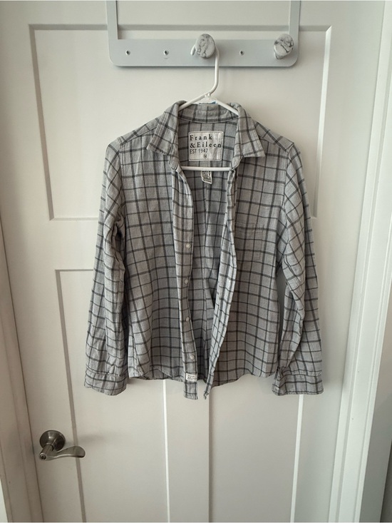 Frank & Eileen Tops - Frank & Eileen Gray Windowpane Button-Up Shirt size medium